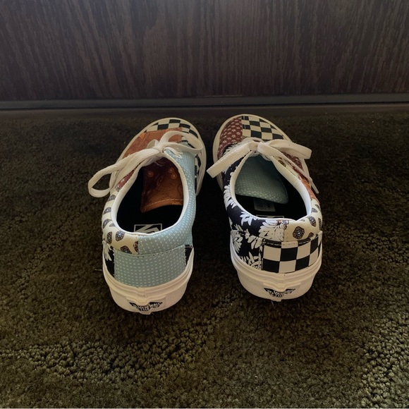 ✨Sold✨ Vans tiger patchwork - Picture 2 of 3